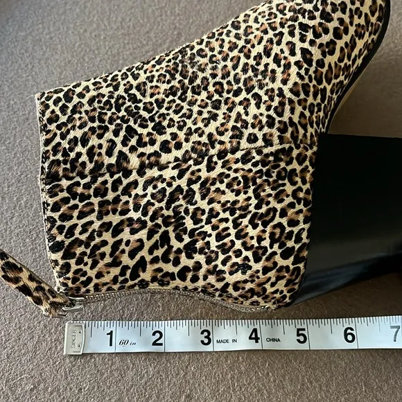 🆕 DOLCE VITA Leopard Calf Hair Ankle Booties western style heel - Size 8.5