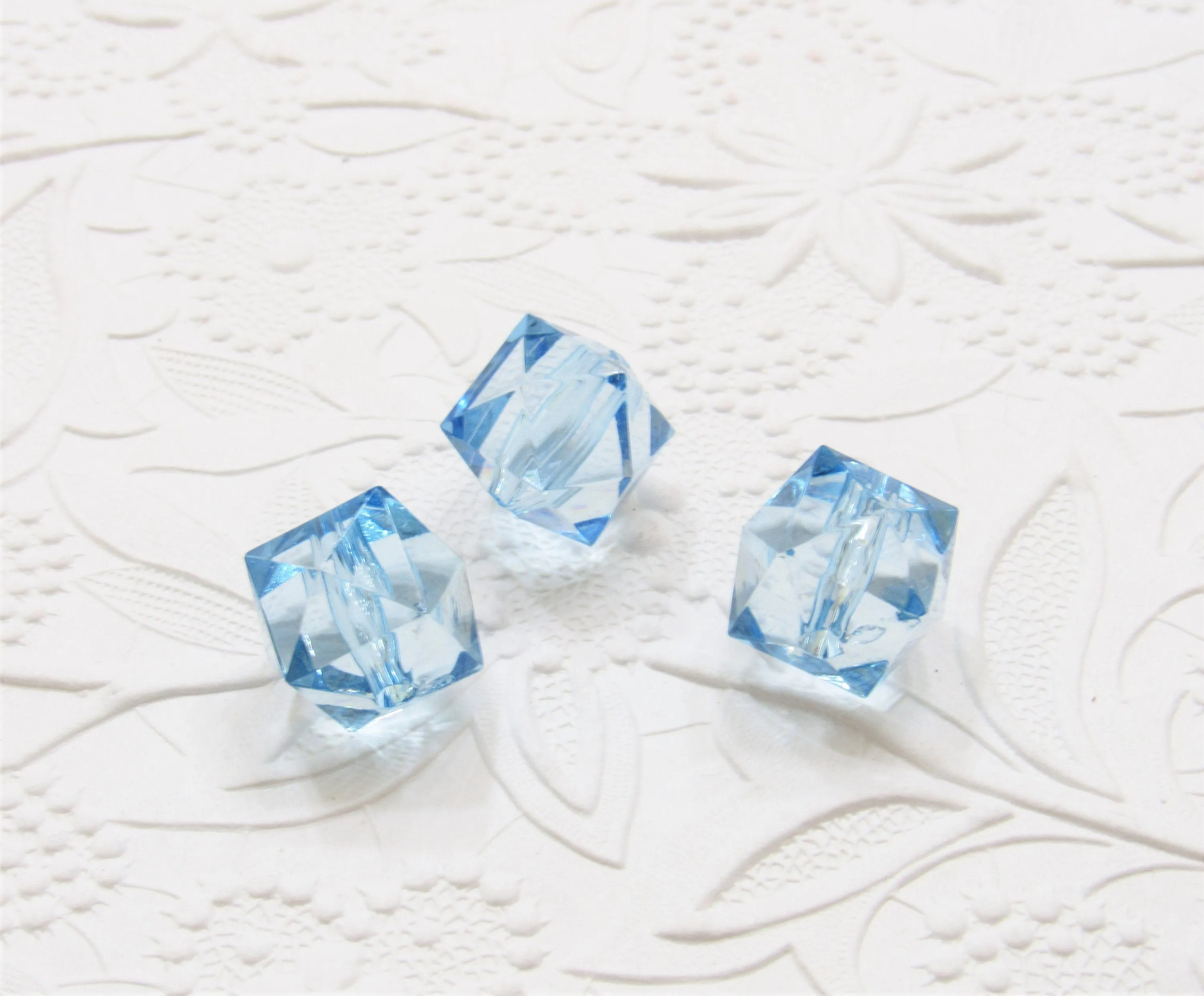 10ct. Blue 20mm Faceted Ice Cube Beads, Chunky Ice Cube Bead, Bubblegum Bead, Square Transparent Beads, Chunky Necklac