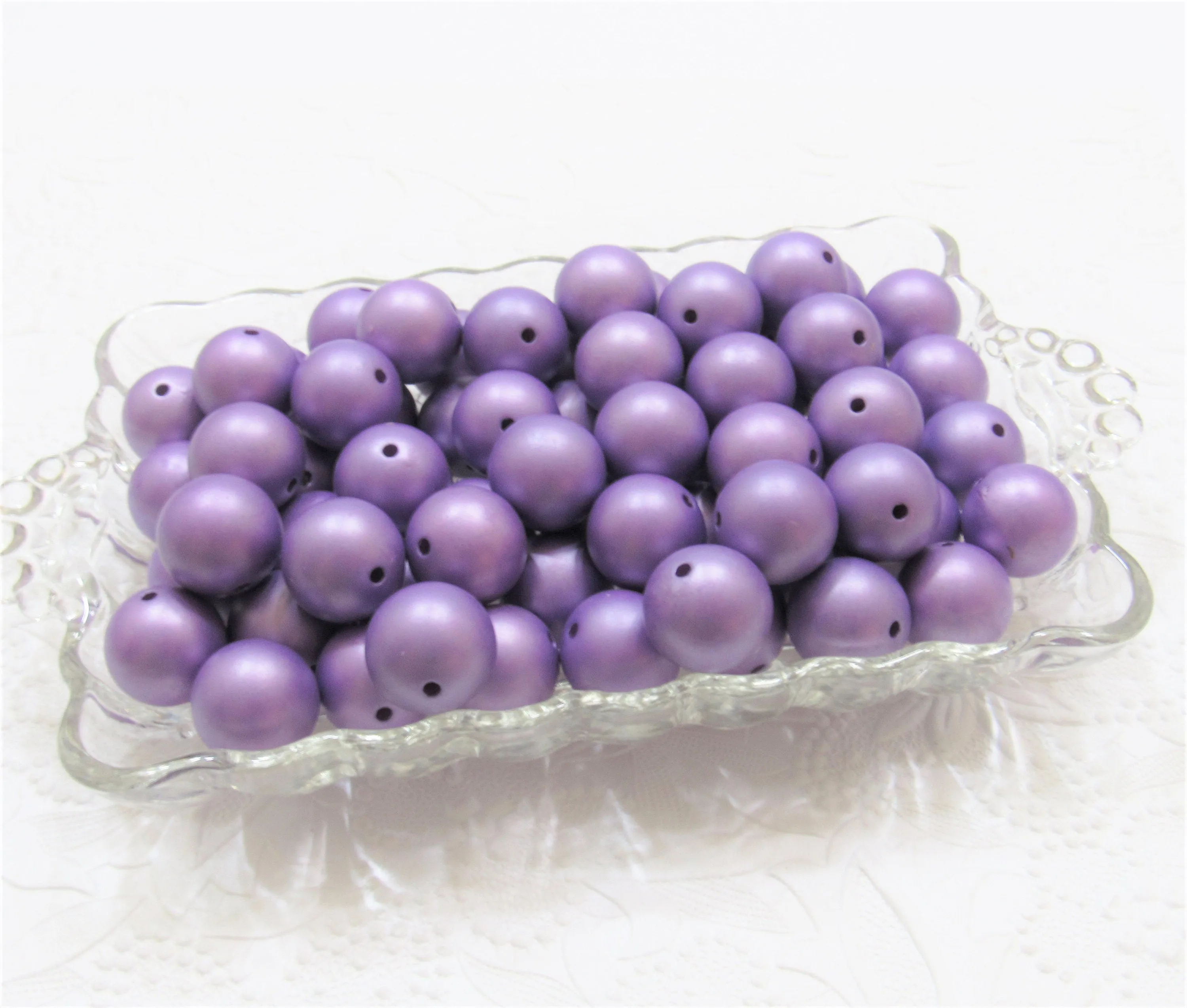 20mm Matte Lavender Pearls,  Bubblegum Beads, Chunky Gumball Beads,  Matte Pearls, Acrylic  Beads, Chunky Pearl