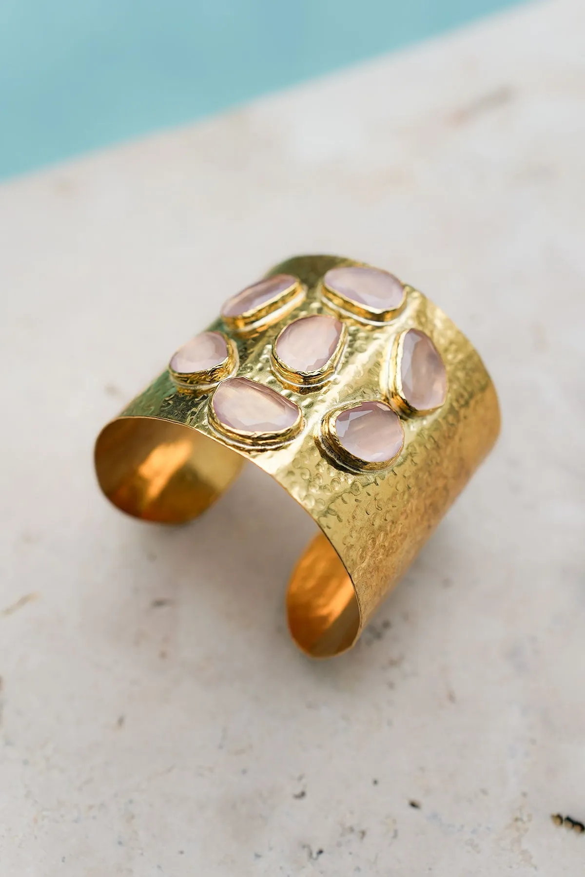 Aida (Cat Eye Stone Blush)