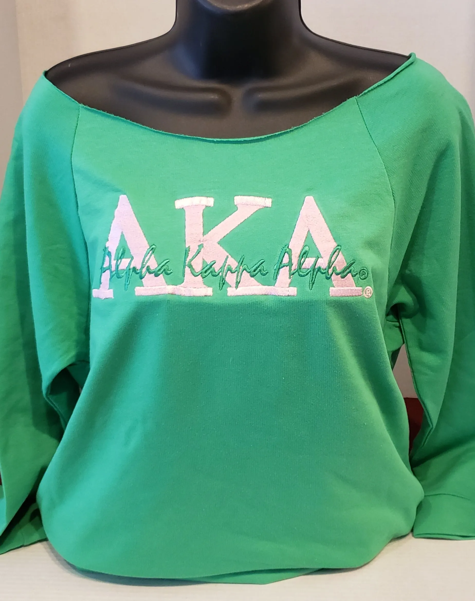 AKA 3/4 OFF THE SHOULDER SHIRT SCRIPT LETTER(Green)