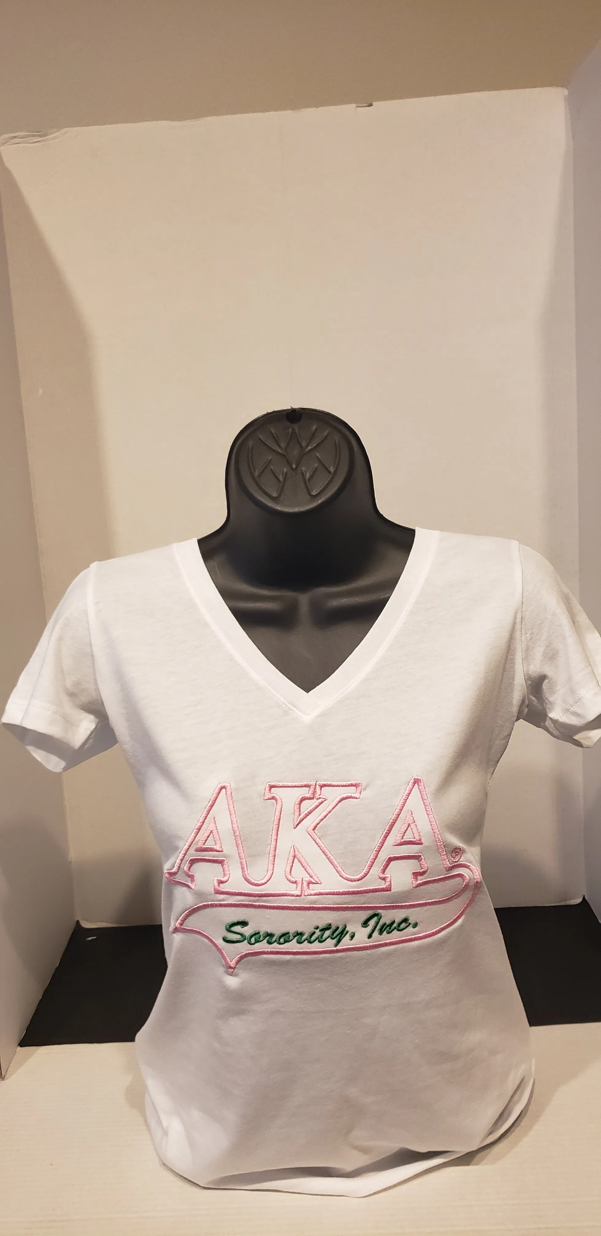 AKA (Tail design)V-NECK TEE (Grn)