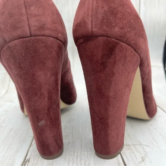 BCBG Generation Women’s Burgundy Suede Pumps SZ 8.5