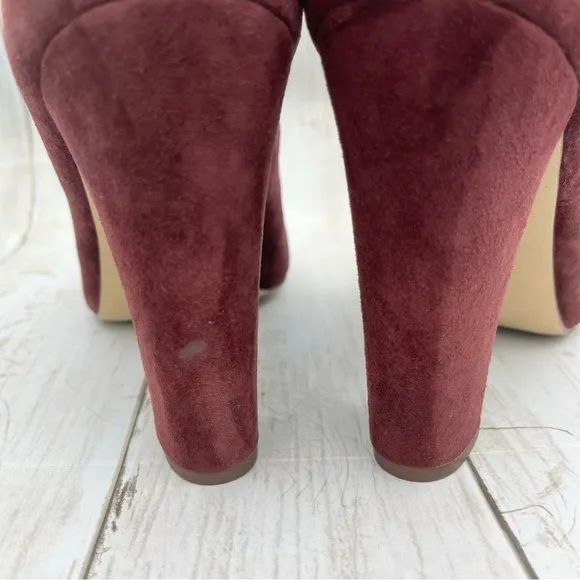 BCBG Generation Women’s Burgundy Suede Pumps SZ 8.5