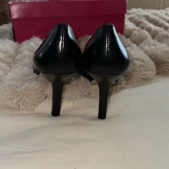 BCBGirls | Katchen High Heels | 6B/36