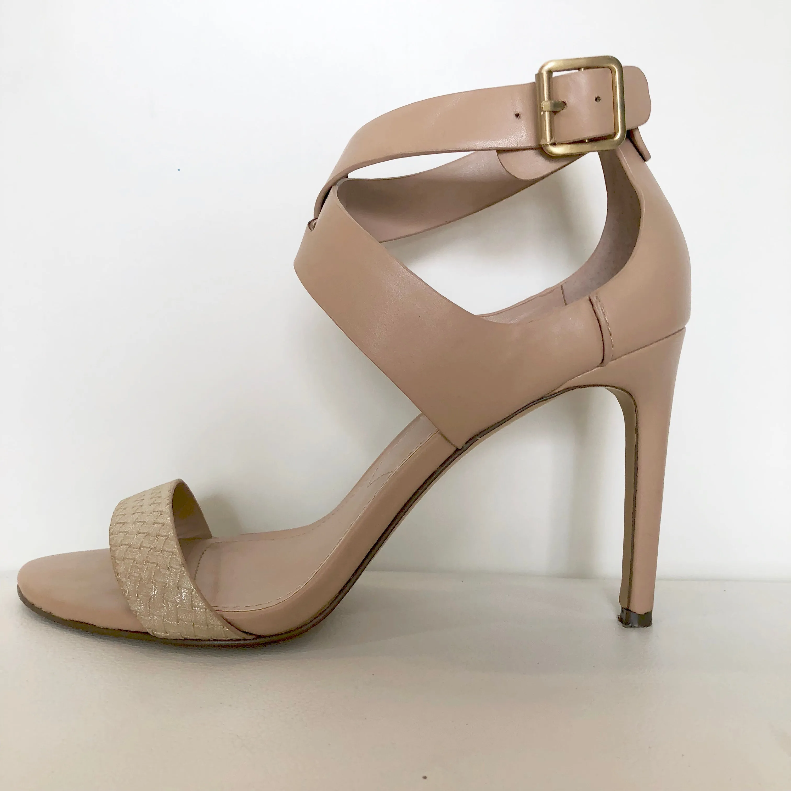 CHARLES By CHARLES DAVID Nude Metallic Ringer Heels Size 10