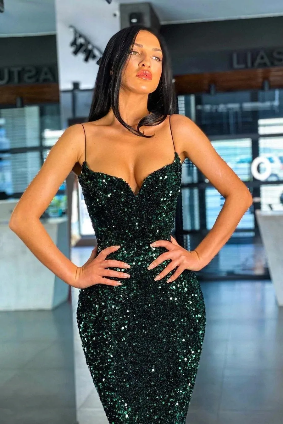 Dark Green Sequins Prom Dress Mermaid Evening Gowns With Spaghetti-Straps SNH005
