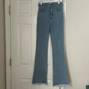 Excellent Show Me Your Mumu Nashville Slim Flare Jeans Size 25 Light Wash