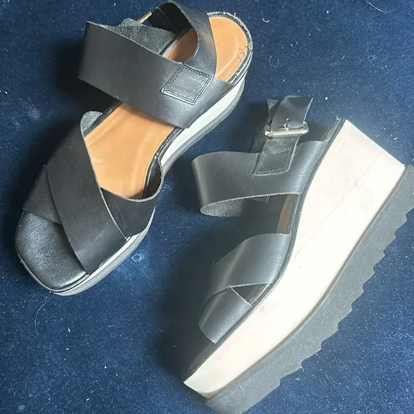 Free People Black Creme Wedge Heels Size‎ 7