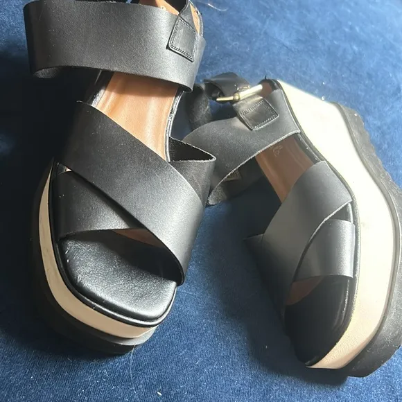 Free People Black Creme Wedge Heels Size‎ 7