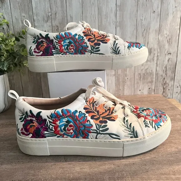 J/Slides Embroidered Floral Sneakers