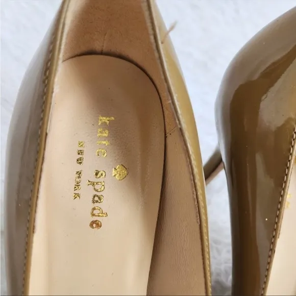 Kate Spade heels creme round toe heel sz 8