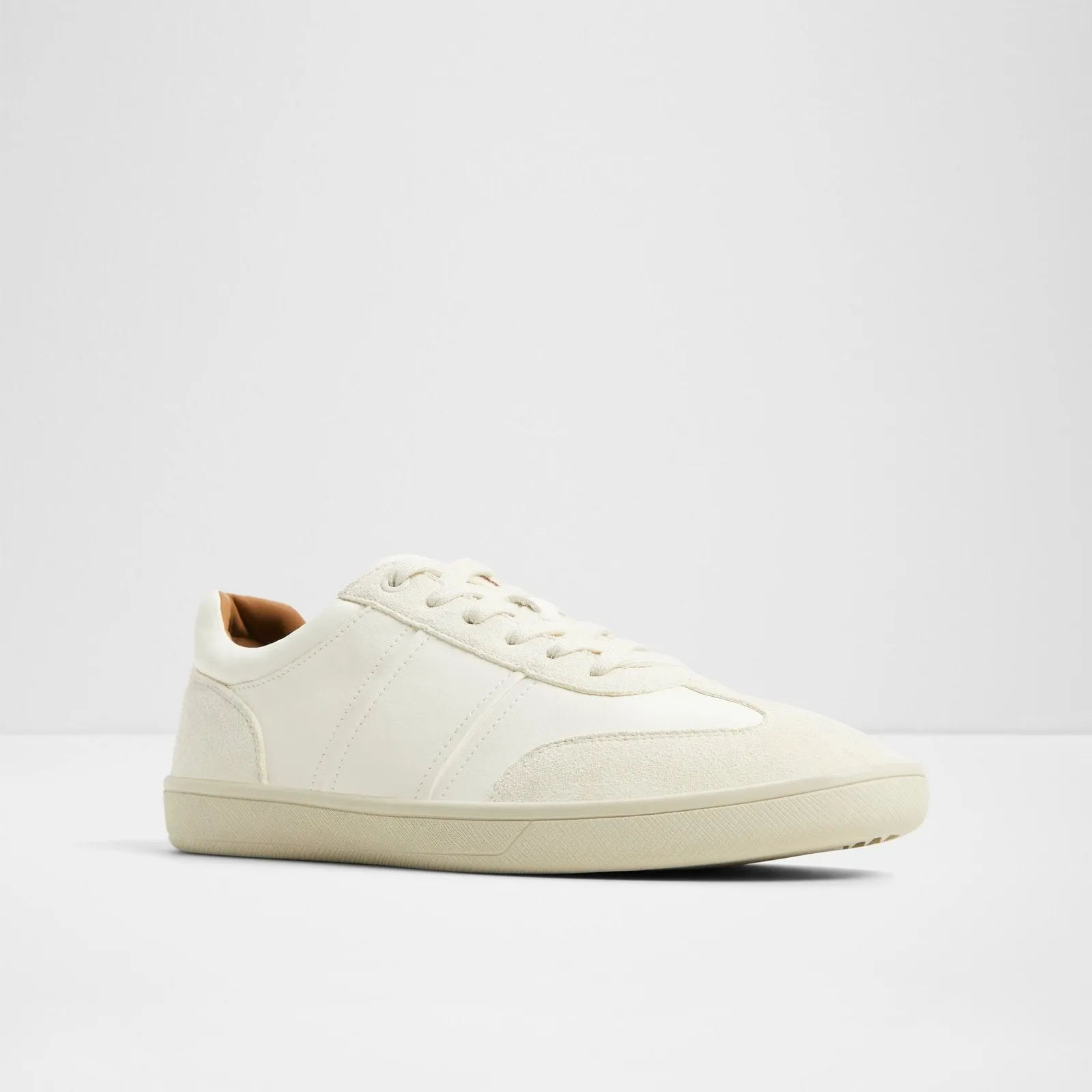Langston / Sneakers
