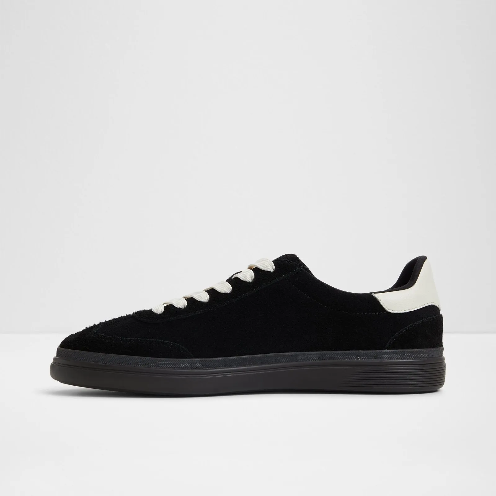 Lido / Sneakers