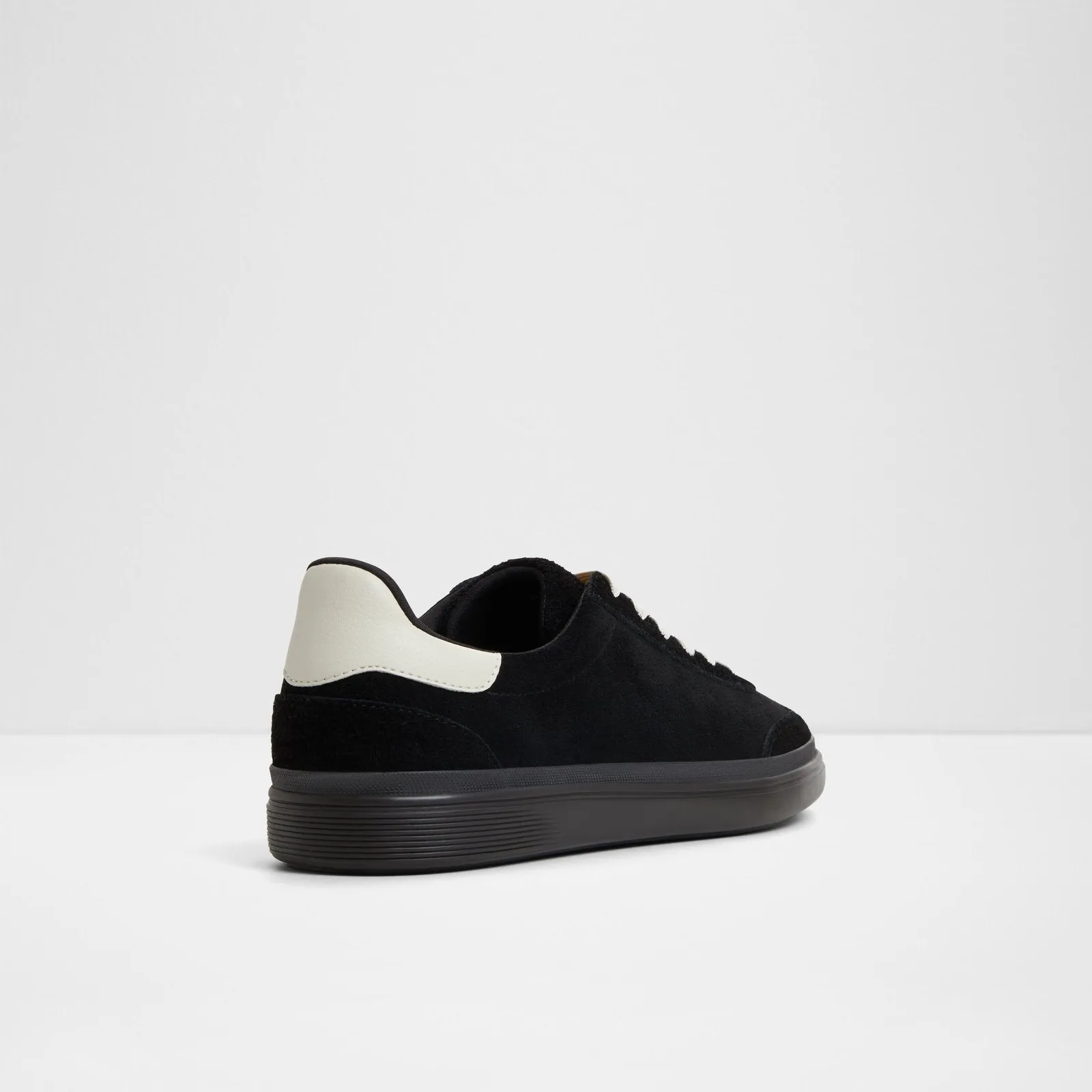 Lido / Sneakers