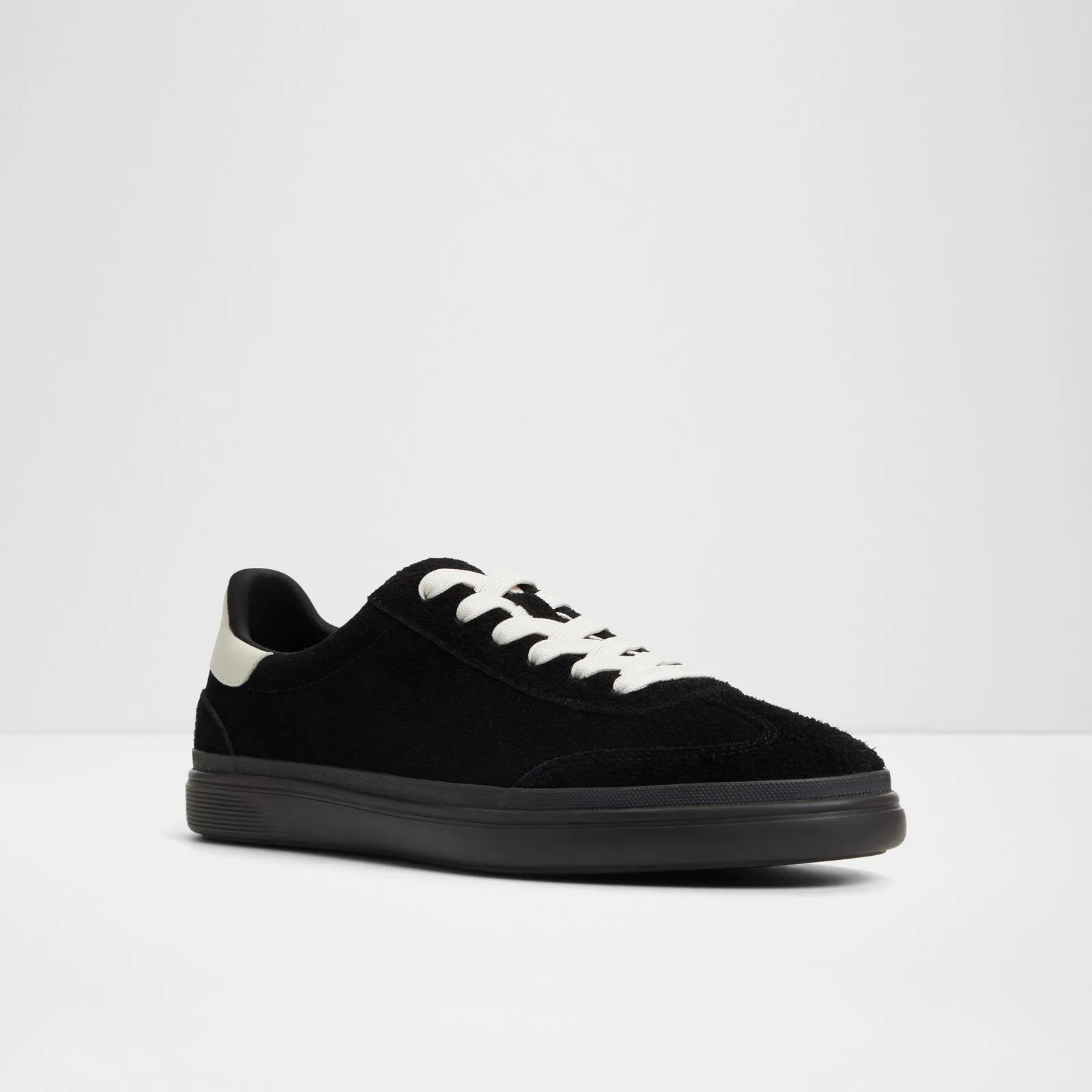 Lido / Sneakers