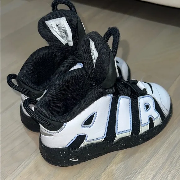 Like New Air More Uptempo Sneakers