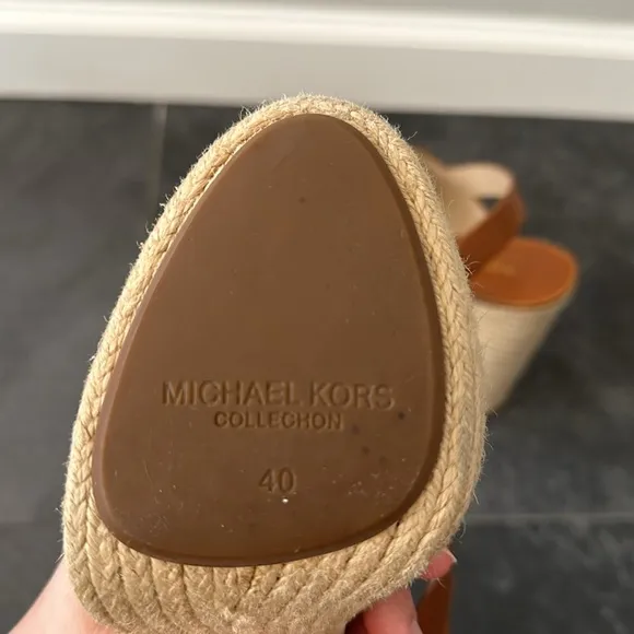 Michael Kors Collection leather heels size 9