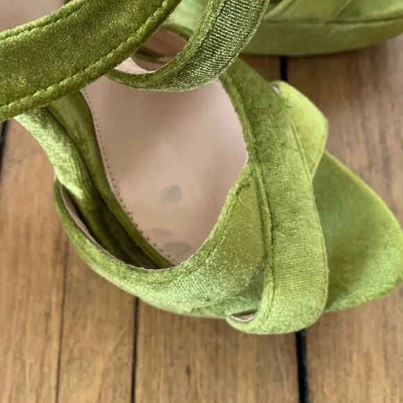 Missguided Green Velvet Platform Heels 6