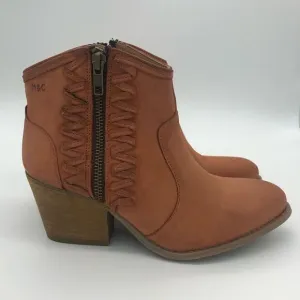 Musse and Cloud 100% Leather Booties NWOT