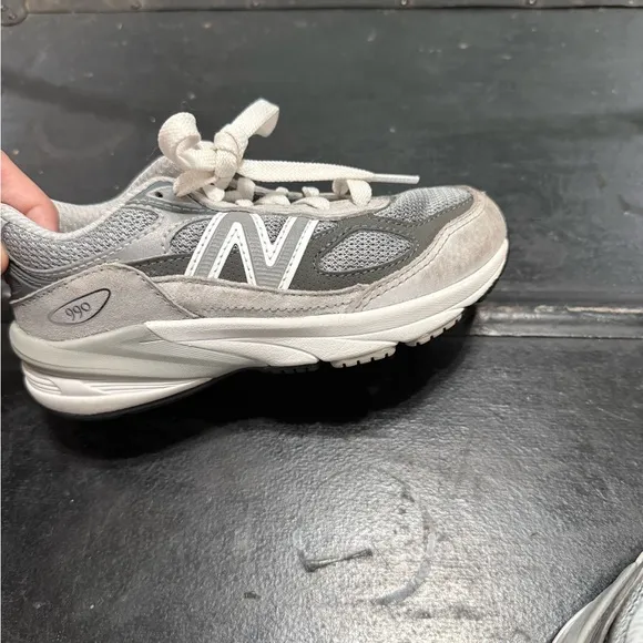 New Balance 990 Sneakers