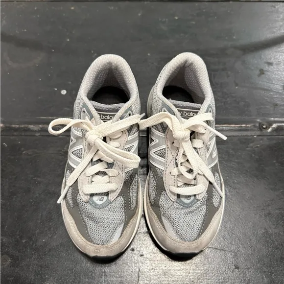 New Balance 990 Sneakers