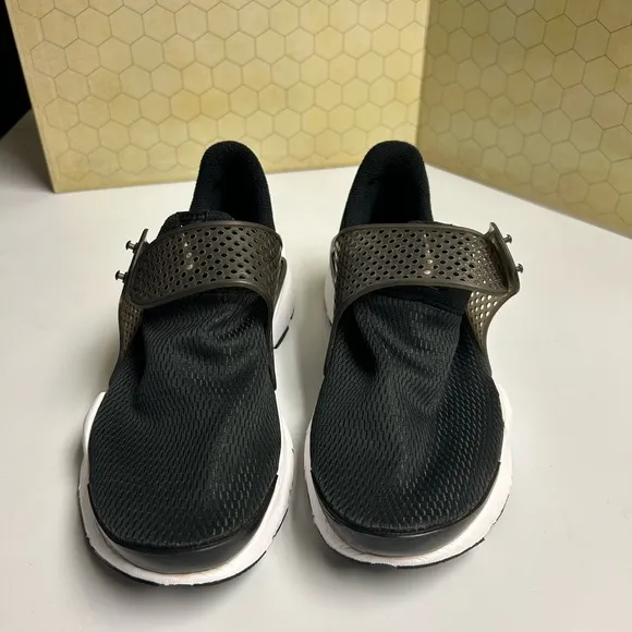 New Nike Youth Sock Sneakers