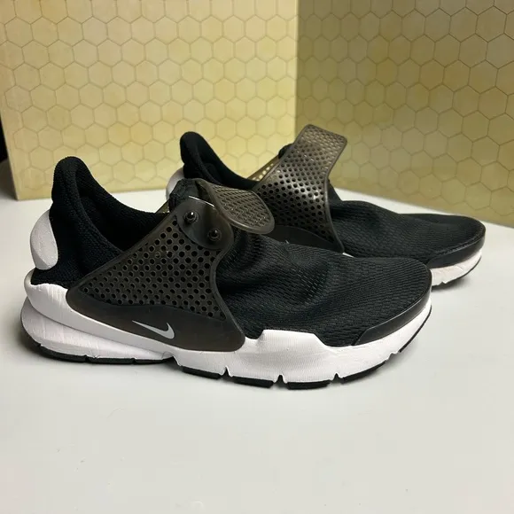 New Nike Youth Sock Sneakers