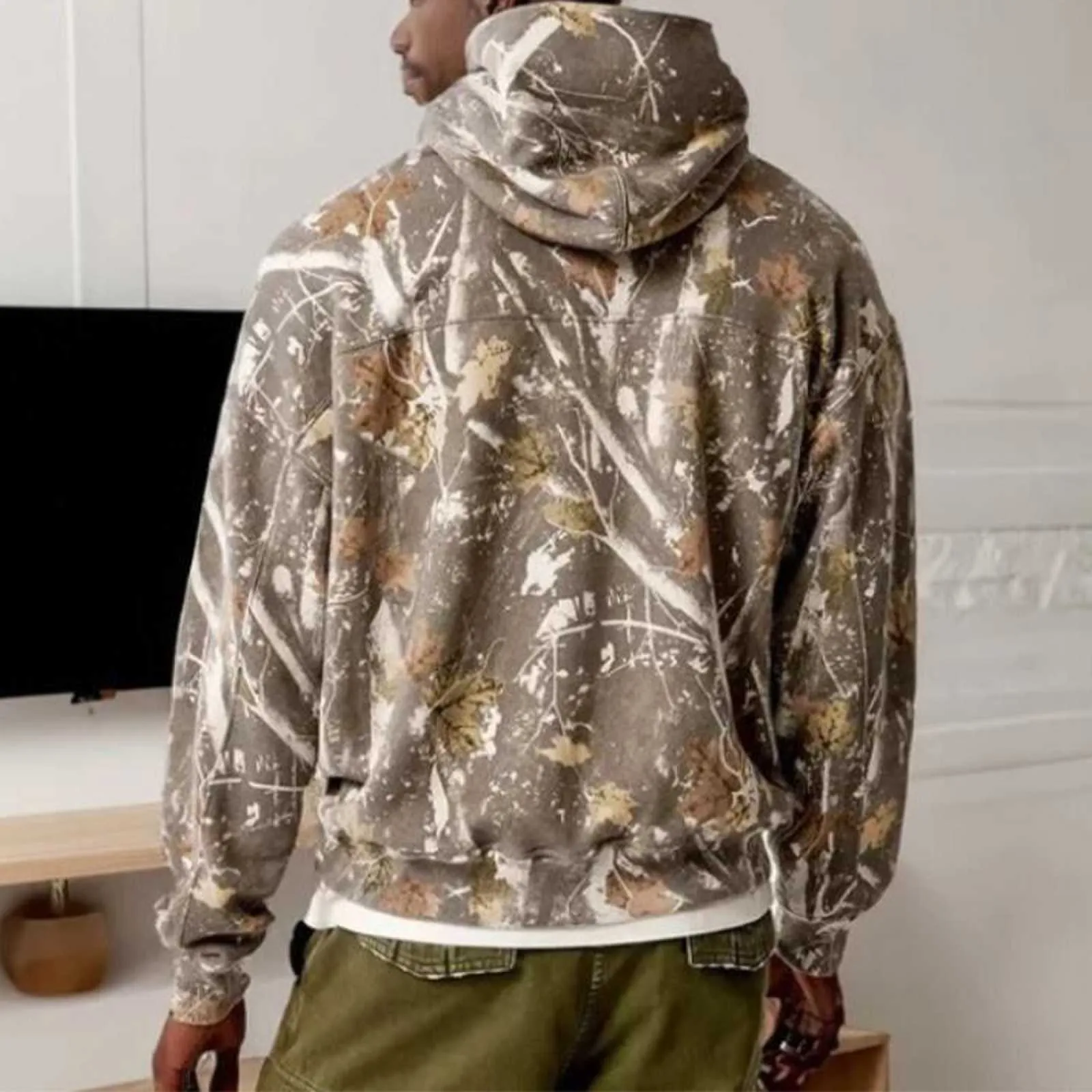 NEW Retails $70 Helloice Camouflage Maple Leaf Digital Print Hoodie Sz M