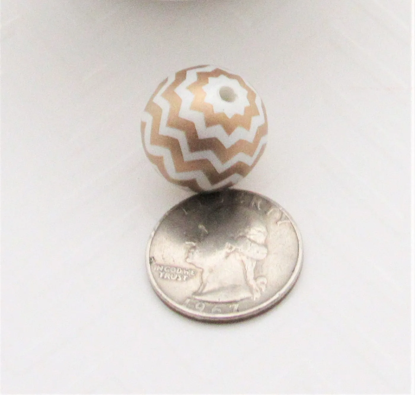 New Teal Chevron on Matte White Pearls,  Bubblegum Beads, Chunky Gumball Beads, Bubblegum Bead Supply, Chunky Printed Pearl Beads