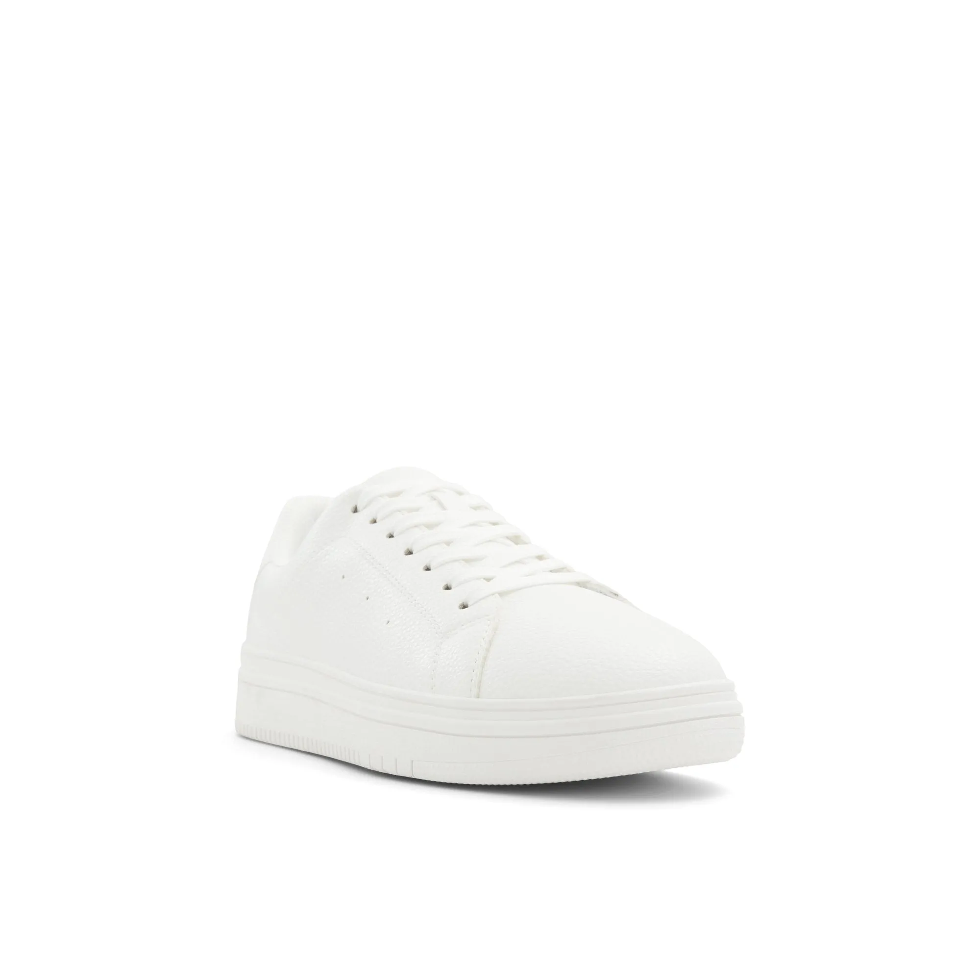 Newcomb / Sneakers