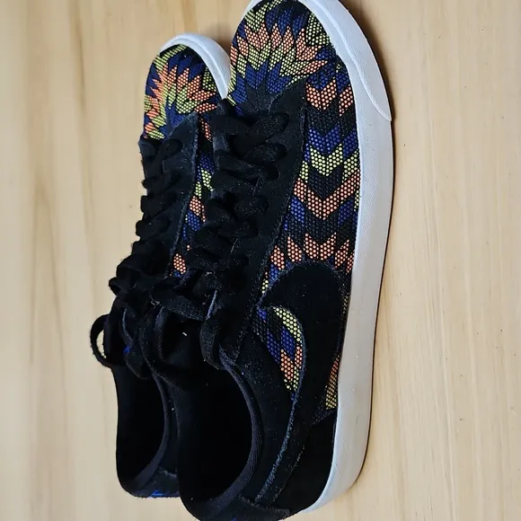 NIKE Blazer Low N7 Tribal Pattern Black Citron Pulse Kids Sneakers 2020 Size 4