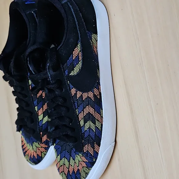 NIKE Blazer Low N7 Tribal Pattern Black Citron Pulse Kids Sneakers 2020 Size 4