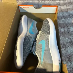 Nike Flex Contact Sneakers Size4y
