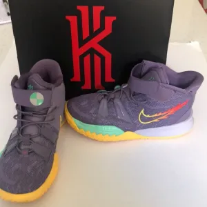 Nike Kylie flames sneakers 2.5Y unisex