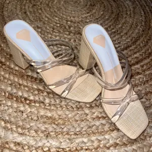 Noles White Heels