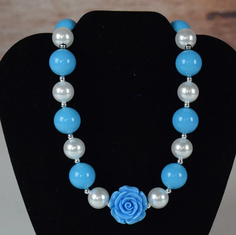 Pearls and Rose Chunky Necklace (More Colors)