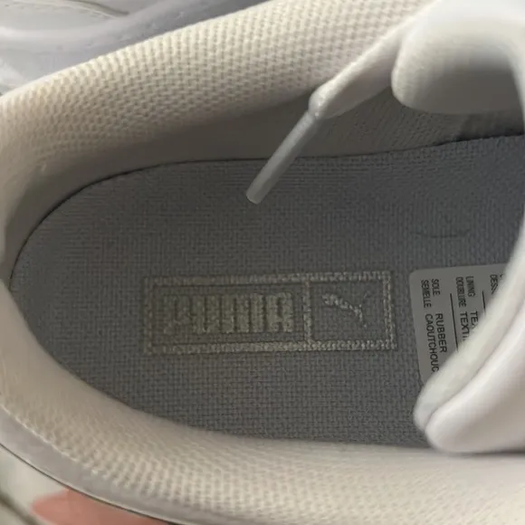 Puma Sneakers​