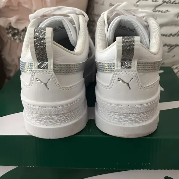 Puma Sneakers​