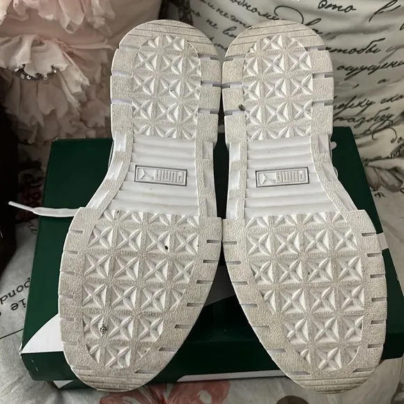 Puma Sneakers​