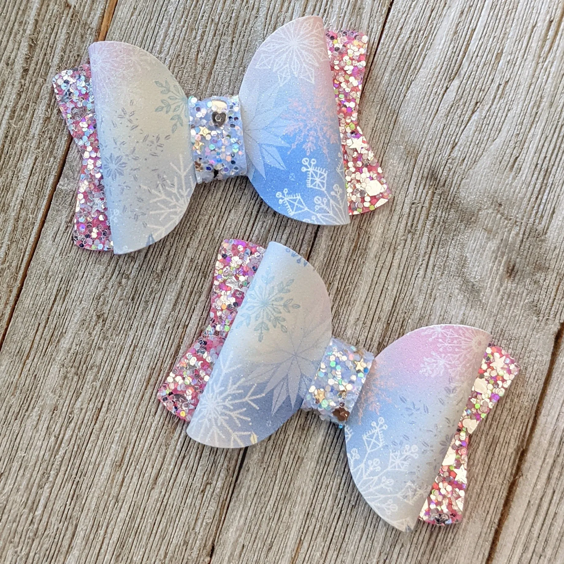 Snowflake Chunky Glitter Bow 2.5"