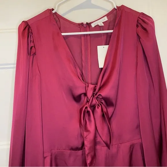 Socialite Burgundy Tie Front Knot Long Sleeve Satin Mini Dress Size M NWT