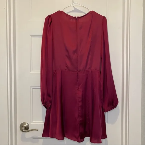 Socialite Burgundy Tie Front Knot Long Sleeve Satin Mini Dress Size M NWT