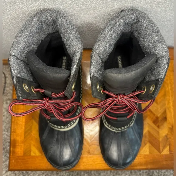 Sorel Slimpack ll lace boot insulated and waterproof 9