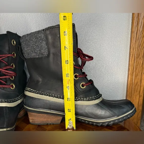 Sorel Slimpack ll lace boot insulated and waterproof 9