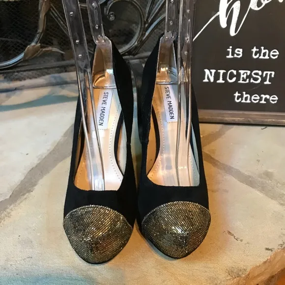 Steve Madden Gold Toe Heels Size 7 1/2