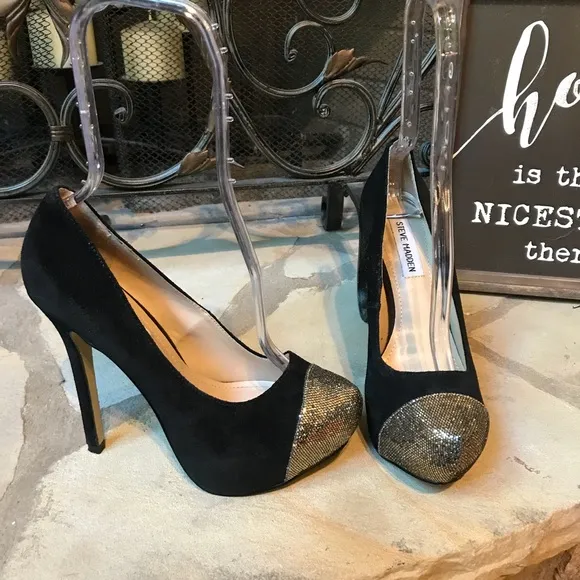 Steve Madden Gold Toe Heels Size 7 1/2