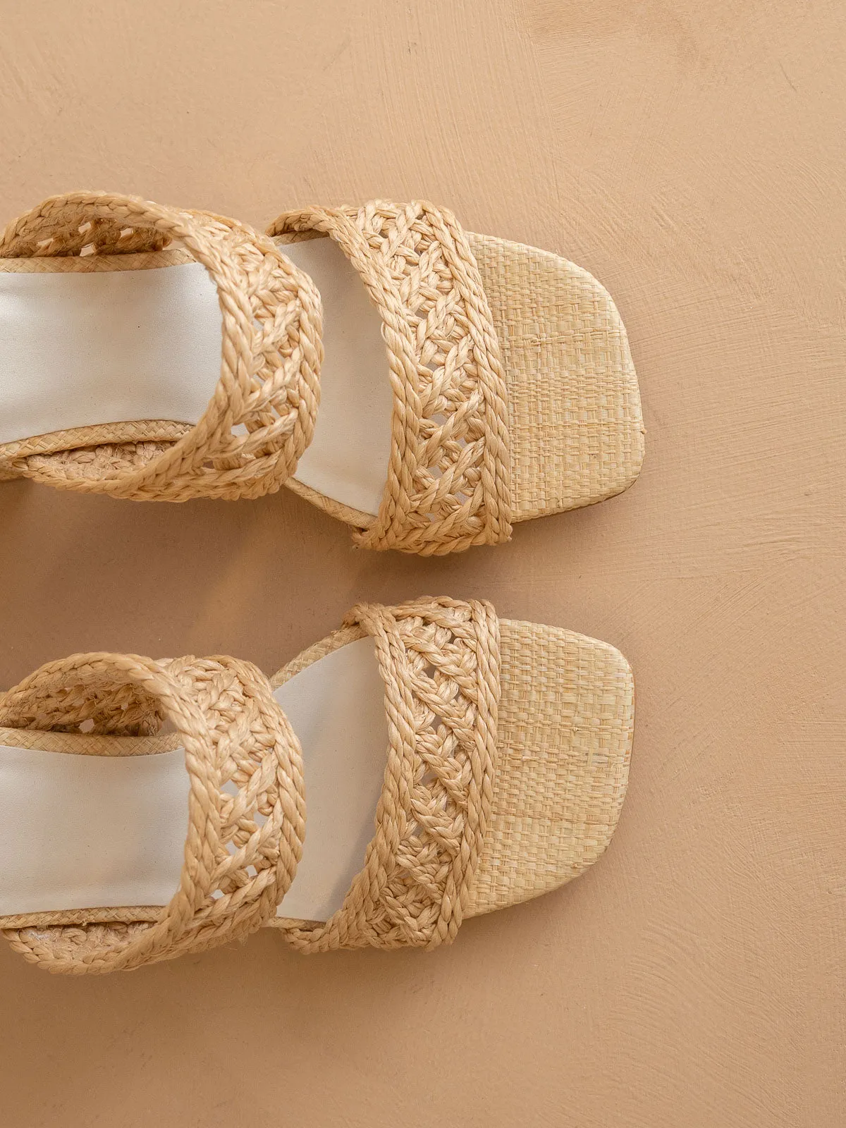 The Barbara | Wheat Woven Double Band Heel