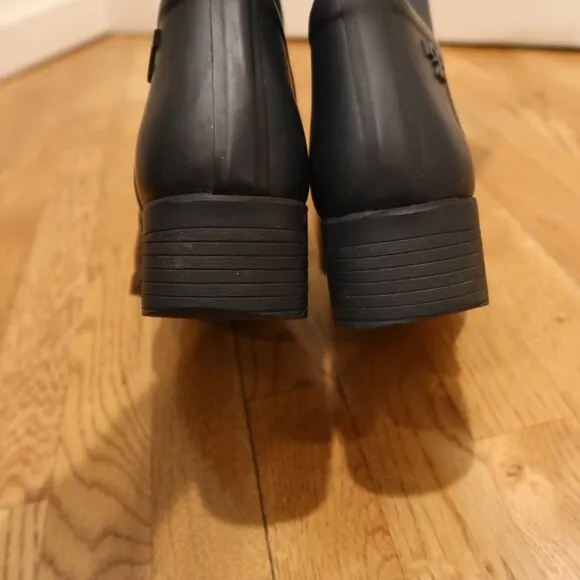 Tory Burch April Tall Rain boot rubber neoprene 9 navy logo pull heel waterproof