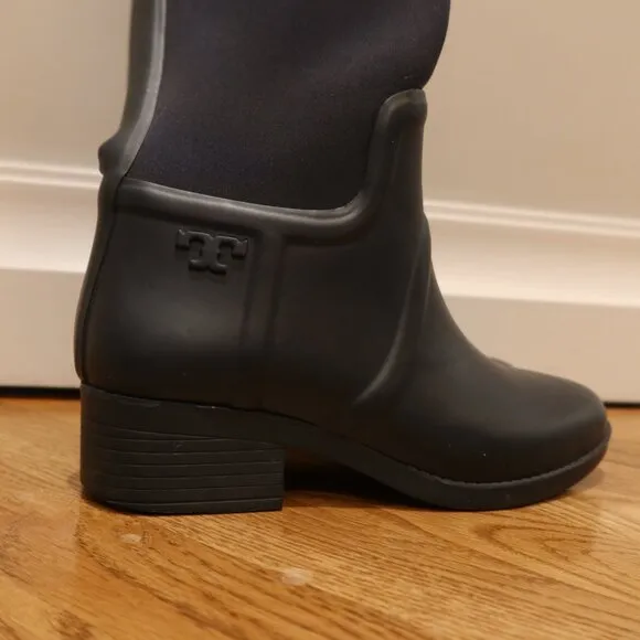 Tory Burch April Tall Rain boot rubber neoprene 9 navy logo pull heel waterproof